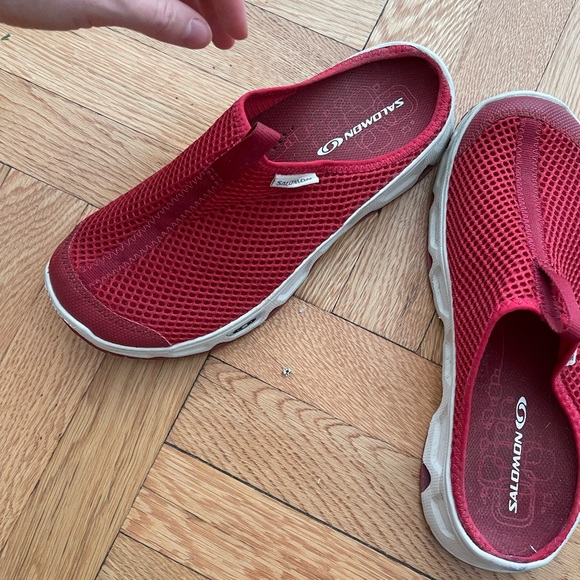 Solomon Slides Red - Picture 3 of 3